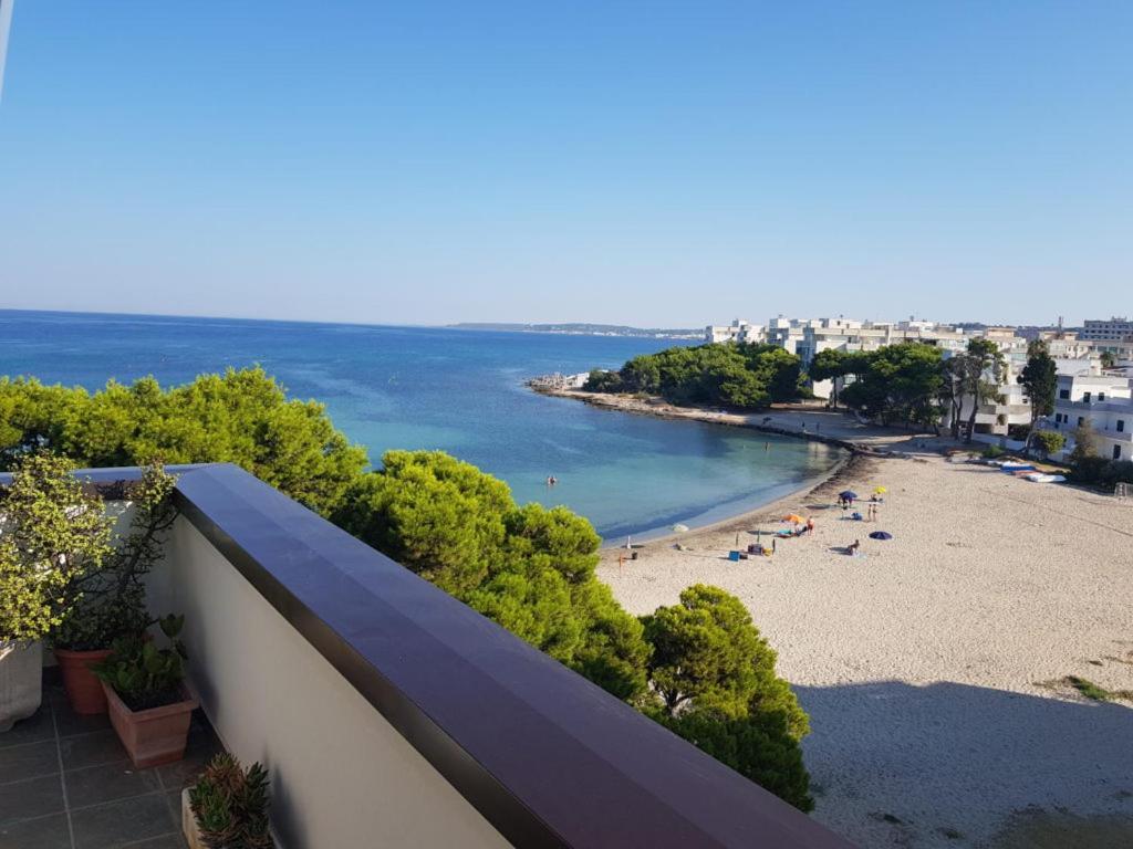 Suite Con Terrazzo Sul Mare E Discesa In Spiaggia A 加利波利 外观 照片