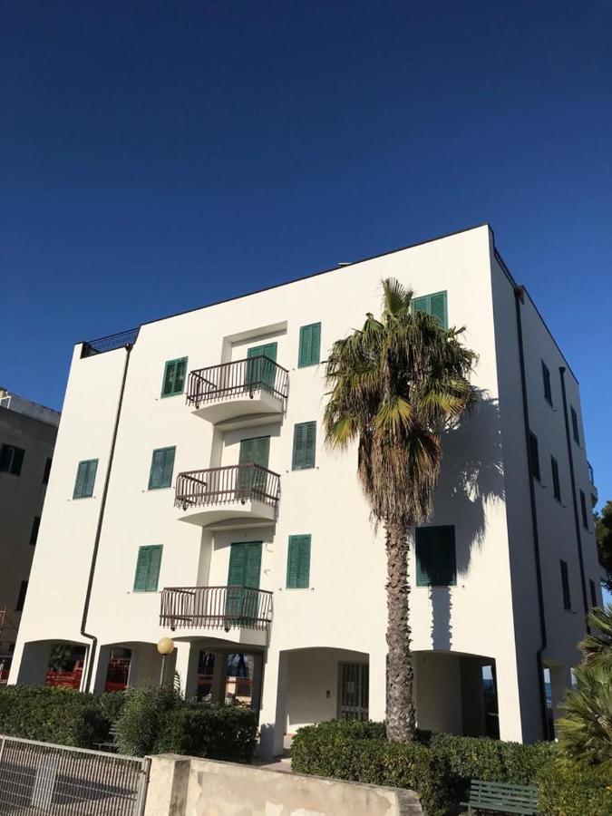 Suite Con Terrazzo Sul Mare E Discesa In Spiaggia A 加利波利 外观 照片