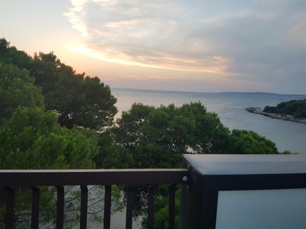 Suite Con Terrazzo Sul Mare E Discesa In Spiaggia A 加利波利 外观 照片