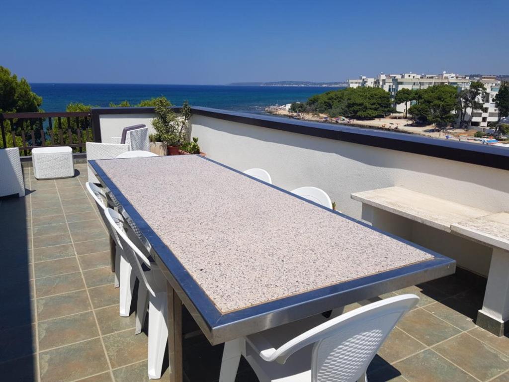 Suite Con Terrazzo Sul Mare E Discesa In Spiaggia A 加利波利 外观 照片