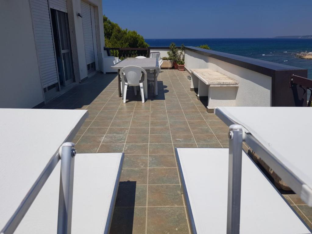 Suite Con Terrazzo Sul Mare E Discesa In Spiaggia A 加利波利 外观 照片