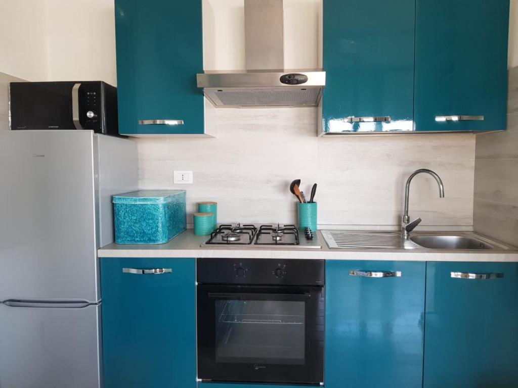 Suite Con Terrazzo Sul Mare E Discesa In Spiaggia A 加利波利 外观 照片